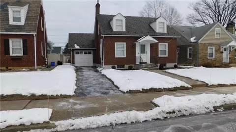 329 Ettwein St, Bethlehem, PA 18018