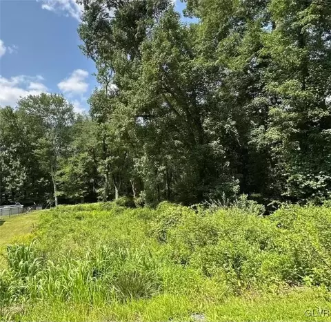 Pinewood Drive, Middle Smithfield Twp, PA 18302