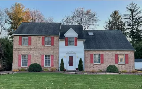 1145 Sunset View Dr, Bethlehem, PA 18017