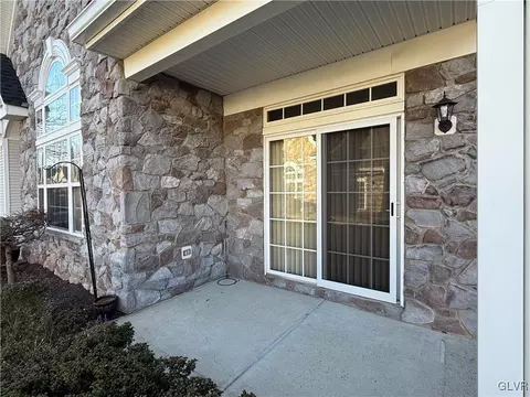 1847 Gregory Pl, Hellertown, PA 18055 photo 5