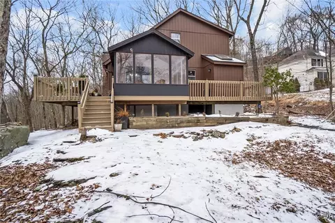 5967 Decker Rd, Saw Creek, PA 18324 photo 4