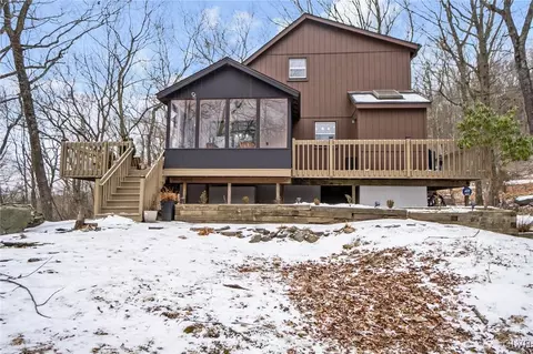 5967 Decker Rd, Saw Creek, PA 18324 photo 2
