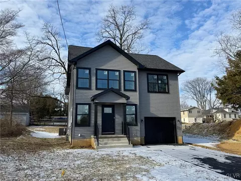 596 Ringwood Ave, Pohatcong, NJ 08865