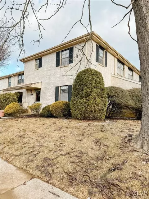 2831 Whitemarsh Pl, Macungie, PA 18062