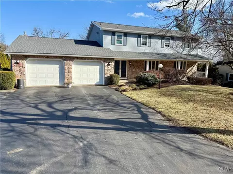 1515 Coventry Rd, Allentown, PA 18104