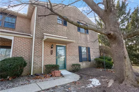 2764 Springhaven Pl, Macungie, PA 18062