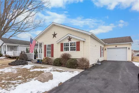 661 Biltmore Ave, Forks Twp, PA 18040