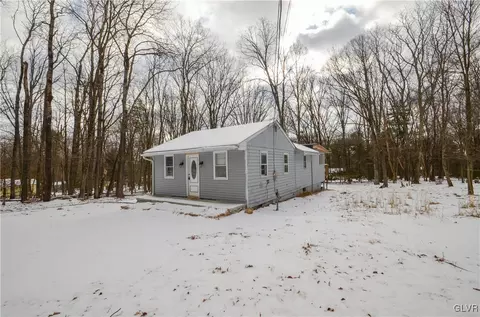 1108 Fir Rd, Effort, PA 18330