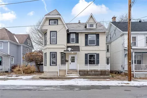524 Scott St, Stroudsburg, PA 18360
