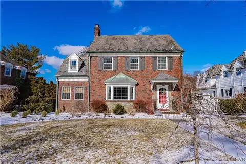 2711 W Allen St, Allentown, PA 18104