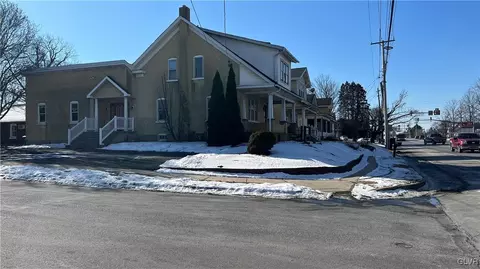 2950 William Penn Hwy, Palmer Township, PA 18045