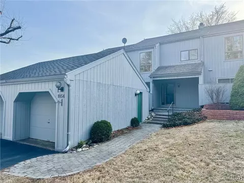 1854 Bent Pine Hl, Fogelsville, PA 18051
