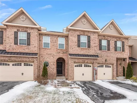 5294 Saddlebred Rd, Allentown, PA 18104