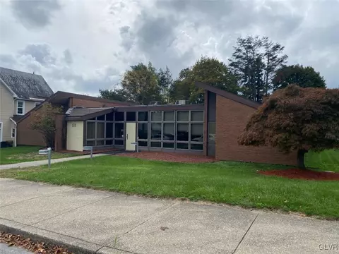 101 S Schanck Ave, Pen Argyl, PA 18072