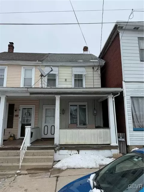 125 1st St, Coaldale, PA 18218