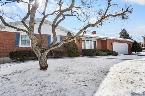 559 Heckman Ave, Nazareth, PA 18064