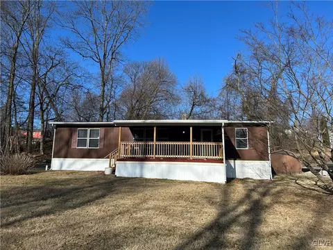 318 S High St, Bangor, PA 18013