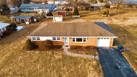 4627 Gary Rd, South Whitehall Twp, PA 18069