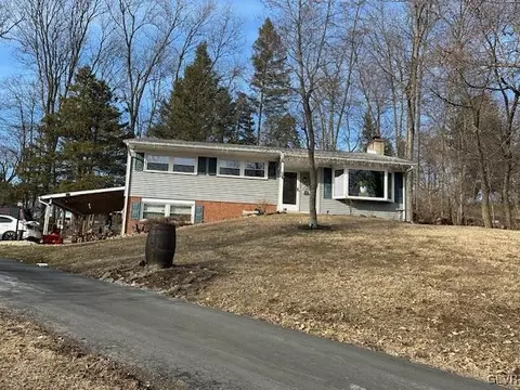 1575 Beverly Hills Rd, Coopersburg, PA 18036