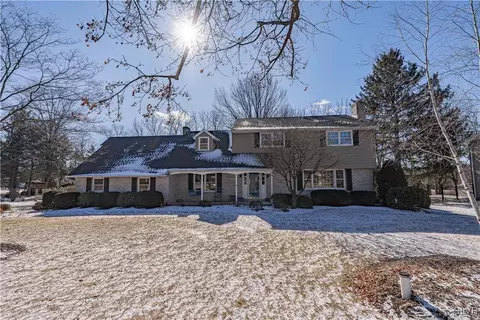 887 Yorkshire Rd, Bethlehem, PA 18017