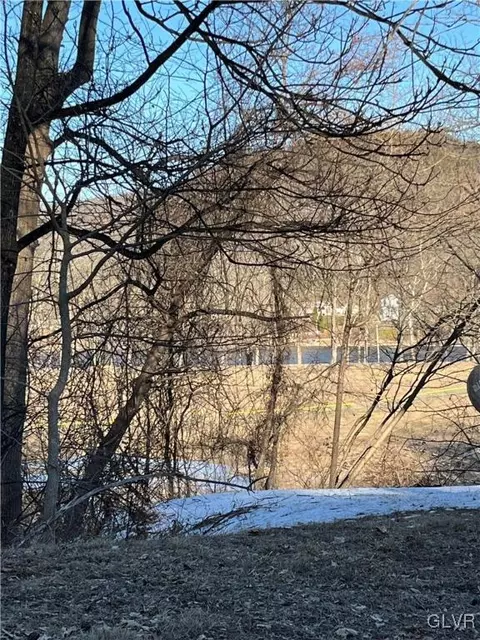 Chippawa Circle, Upper Mt Bethel Twp, PA 18343