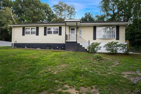 52 W Lehigh St, Coaldale, PA 18218