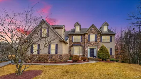 5702 Belmont Cir, Allentown, PA 18106