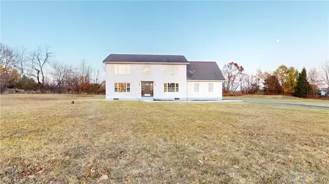 3796 Stevens Ct, Bangor, PA 18013