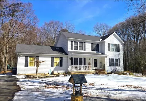 25 Juniper Rd, Palmerton, PA 18071