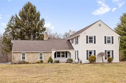 1801 Pleasant View Rd, Coopersburg, PA 18036