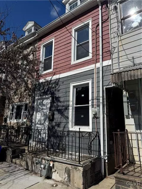 1027 Washington St, Easton, PA 18042