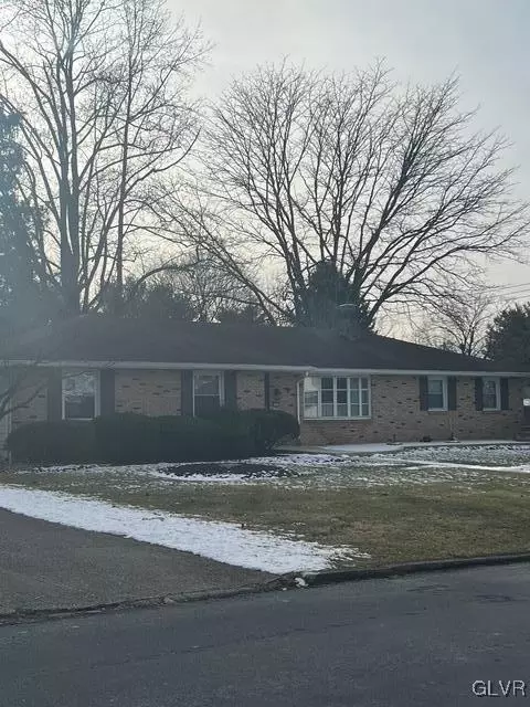 4344 Valley Dr, Allentown, PA 18104