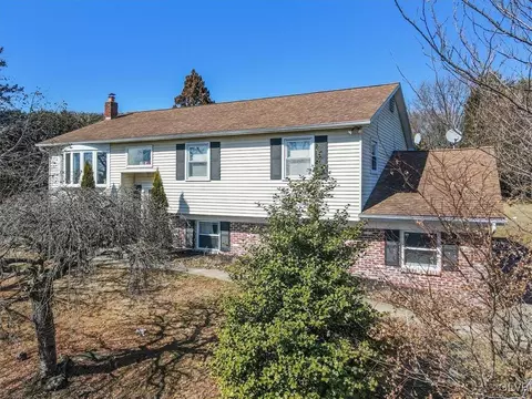 2617 Kirk St, Slatington, PA 18080