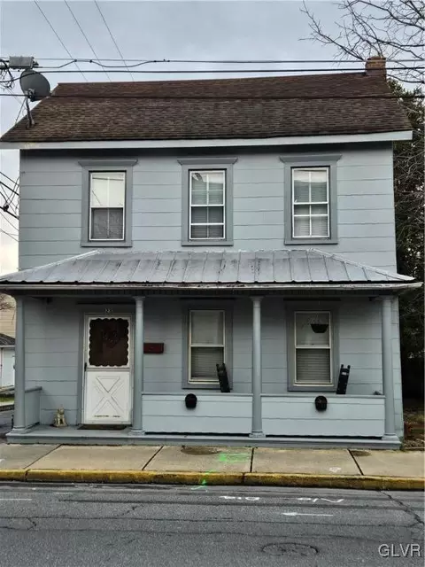 28 E Center St, Nazareth, PA 18064