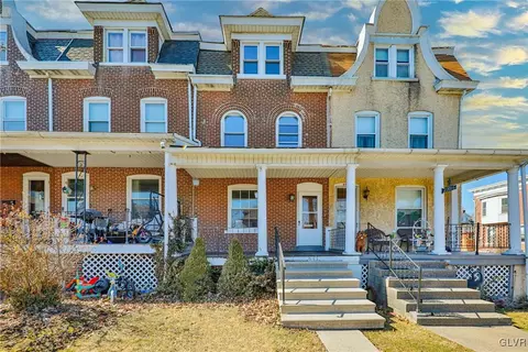 641 7th Ave W, Bethlehem, PA 18018