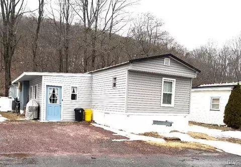 15 Indian Trl, Wind Gap, PA 18091