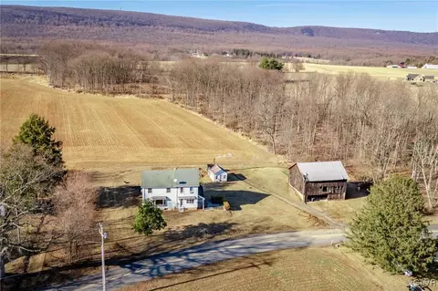 7489 Springhouse Rd, Lynn Twp, PA 18088