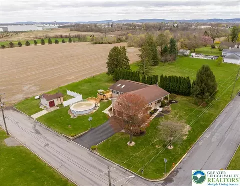 829 Hunter St, Catasauqua, PA 18032