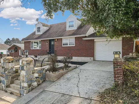 938 N 12th St, Allentown, PA 18102