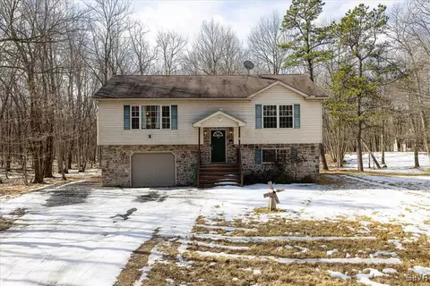 59 Lenape Trl, Albrightsville, PA 18210