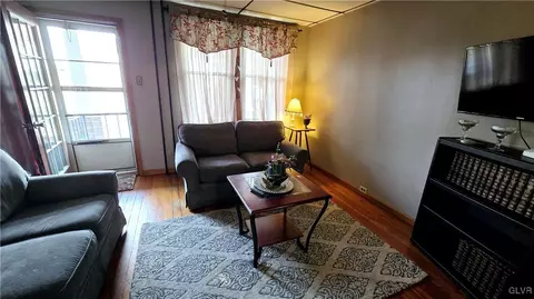 346 Juniata St, Freemansburg, PA 18017 photo 3