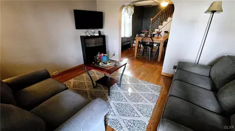 346 Juniata St, Freemansburg, PA 18017 photo 4