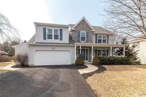 3306 Watermill Dr, Macungie, PA 18062