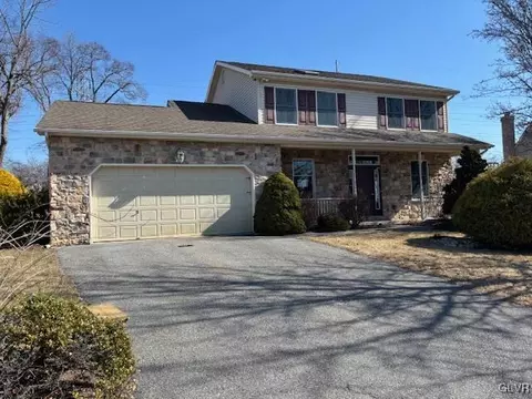 3110 Peacock Dr, Bethlehem, PA 18020