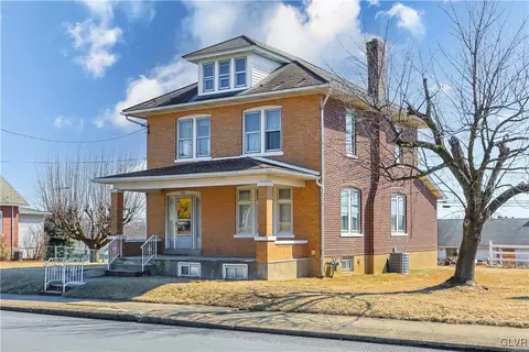 572 E 10th St, Northampton, PA 18067