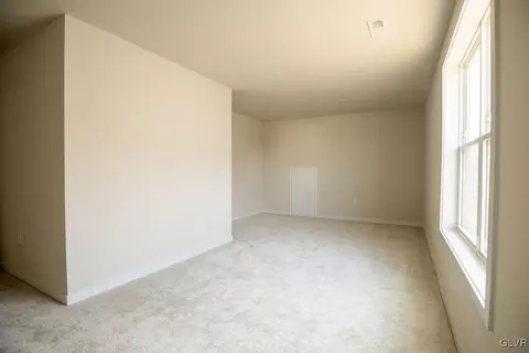 7013 Oak Ln, Bath, PA 18014 photo 22