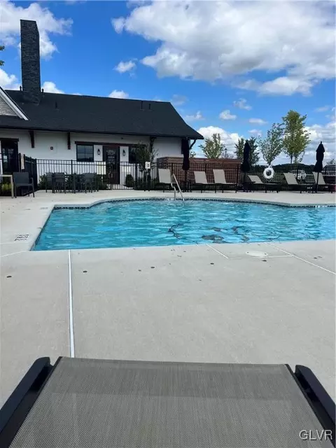 7013 Oak Ln, Bath, PA 18014 photo 30