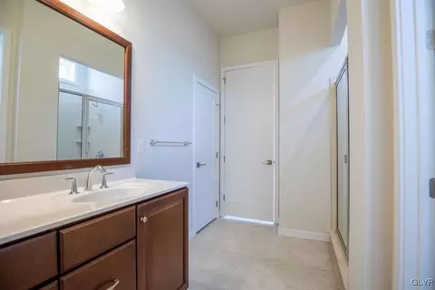 7013 Oak Ln, Bath, PA 18014 photo 16