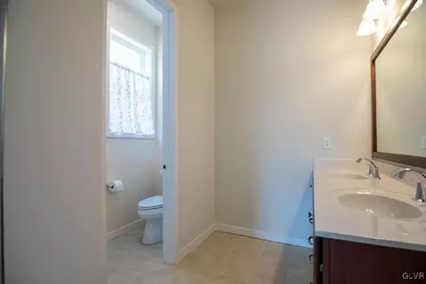7013 Oak Ln, Bath, PA 18014 photo 15