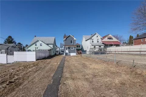 527 Monges St, Hazleton, PA 18201 photo 23